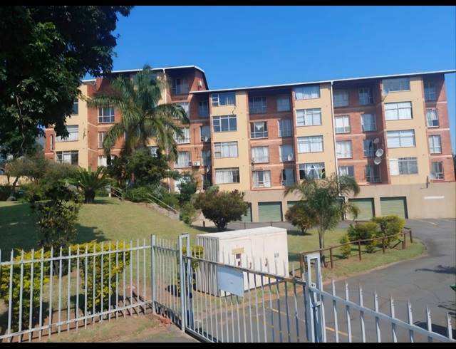 3 BEDROOM FLAT FOR SALE IN BLUFF